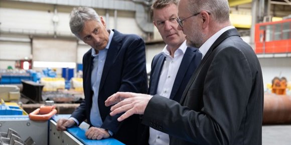 TAKRAF Group CFO Massimo Valsecchi, CEO Thomas Jabs and Director Product Line TAKRAF Products and Aftermarket Matthias Gnilke