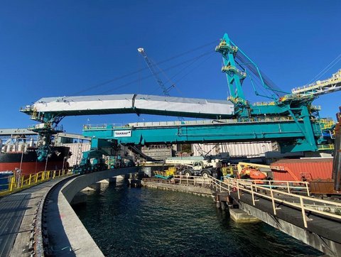 Unloaded quadrant beam shiploader, that was moored and turned into the parking position on site.