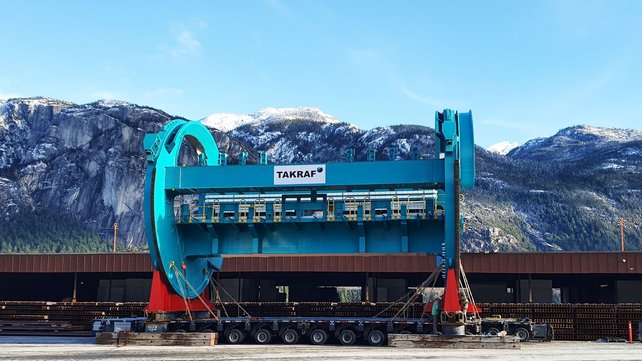 The pic shows  a dumper cage as a part of TAKRAF’s Tandem Rotary Railcar Dumper ready for delivery