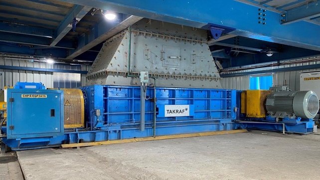 Picture shows a TAKRAF secondary sizer TCS 06.30 installed on-site in India.
