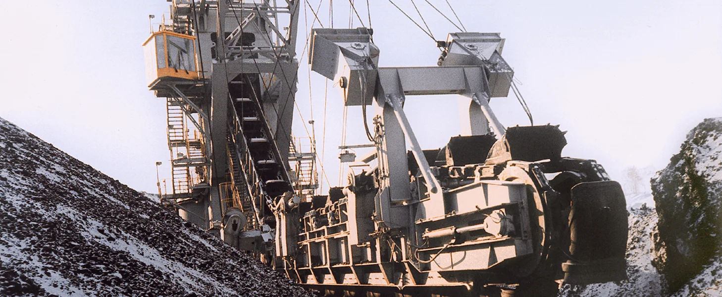 TAKRAF Bucket-Chain Excavator with 6 crawlers for temperatures down to  -40°C.