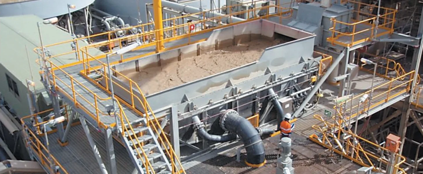 DELKOR Belt Linear Screen for oil sands in Canada