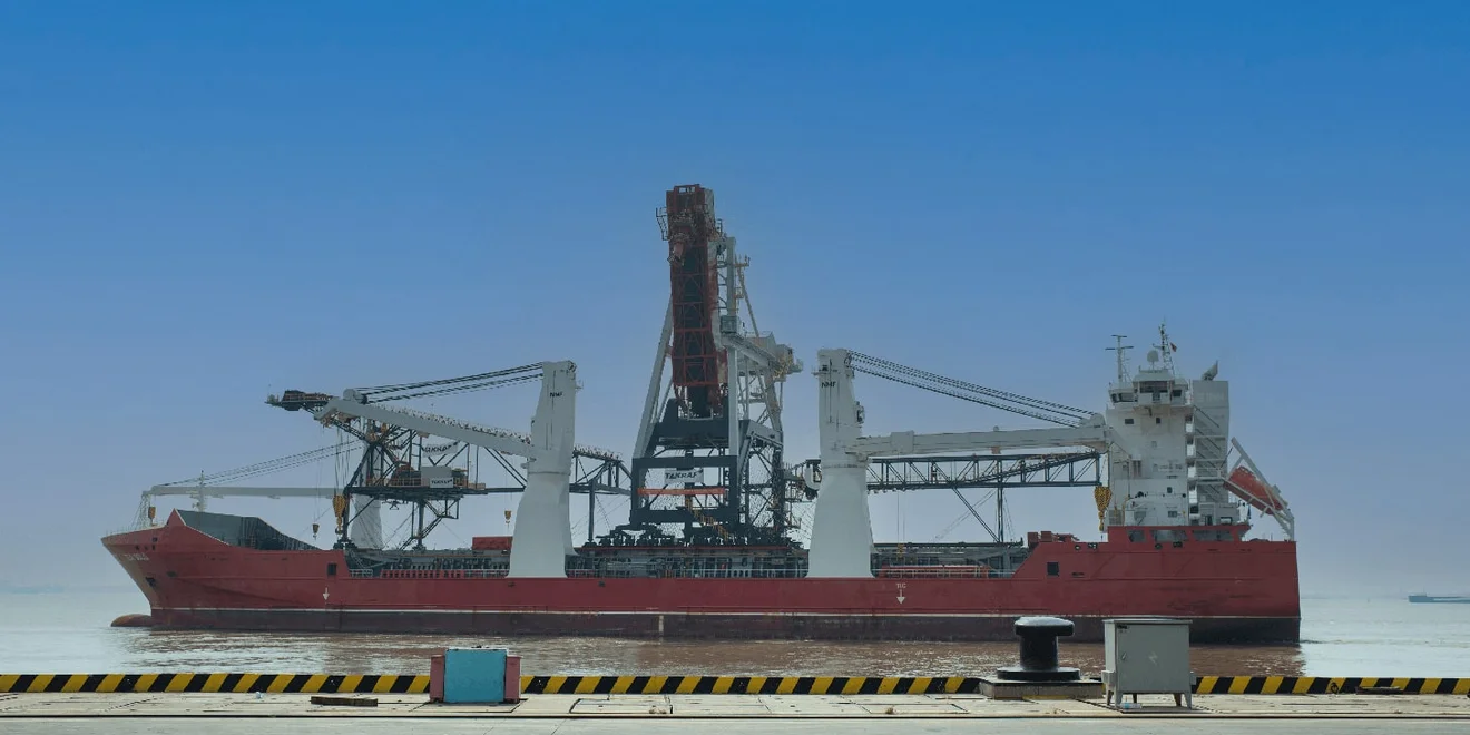 TAKRAF Ship Unloader on the way to its destination.