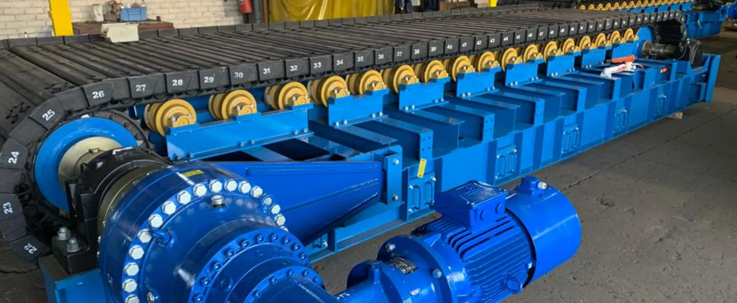 TAKRAF apron feeder electromechanical drive.