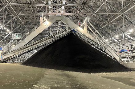 Portal scraper reclaimer, multi-commodity, 100th, Japan