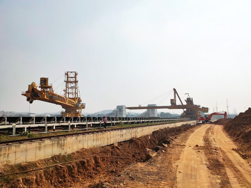 In-pit Crushing & Conveying System (IPCC) with material handling technology; slewing stacker and bucket-wheel reclaimer from TAKRAF