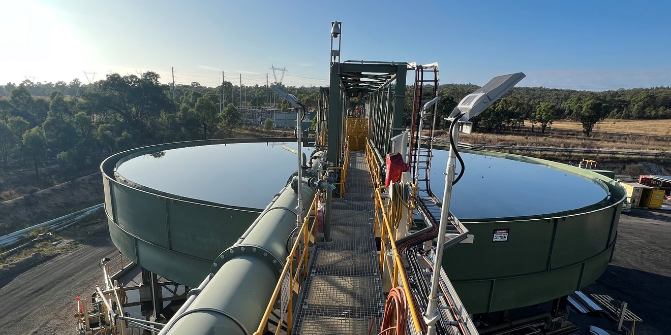 30 m diameter DELKOR tailings thickener