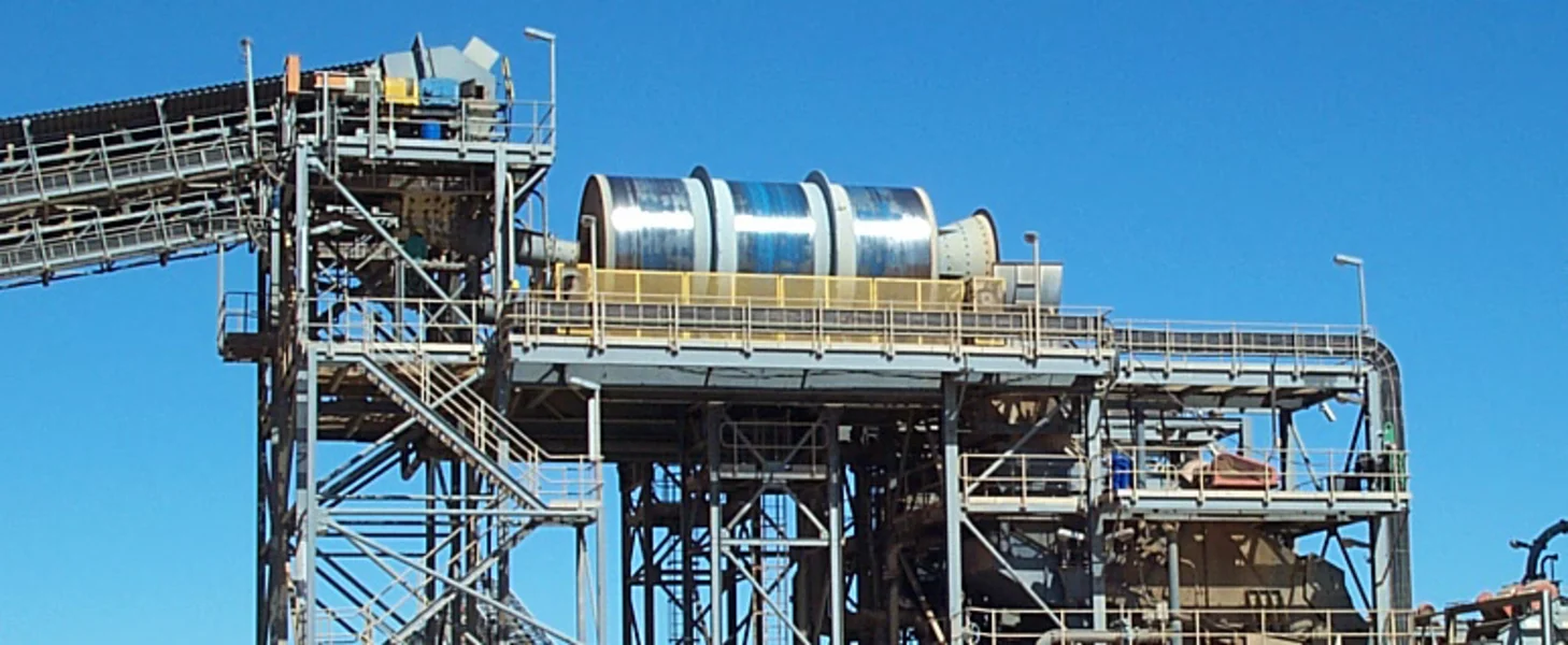 TAKRAF roller-supported scrubber installed at a processing plant