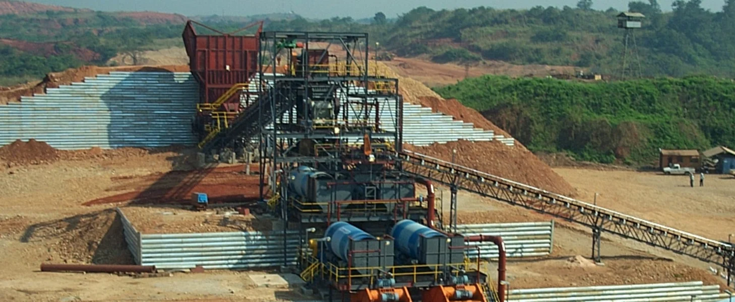 TAKRAF roller-supported scrubber installation at a mineral processing plant
